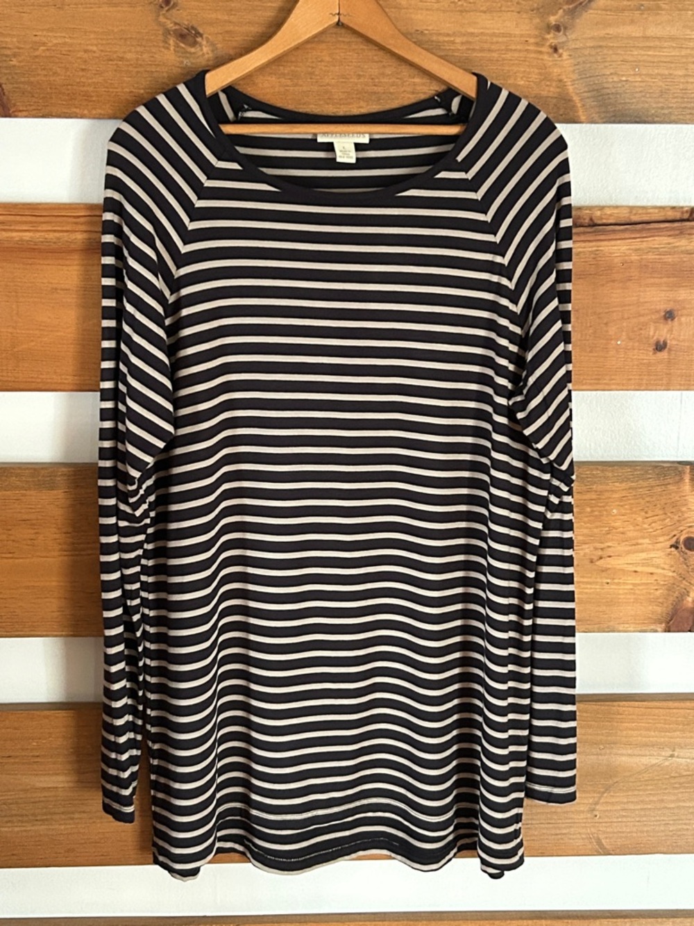 Appleseed's Black and Cream Striped Long Sleeve Tee Size Large Round Neck